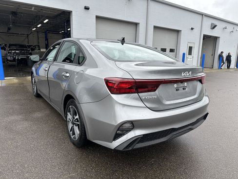 Used 2024 Kia Forte LXS FWD image 3