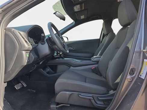Used 2020 Honda HR-V Sport image 12