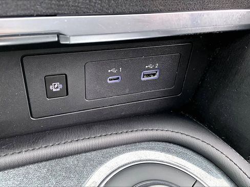 Used 2023 Nissan Armada SL w/ Midnight Edition Package image 35