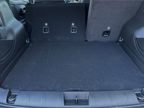 New 2023 Jeep Renegade Latitude w/ Premium Group image 12