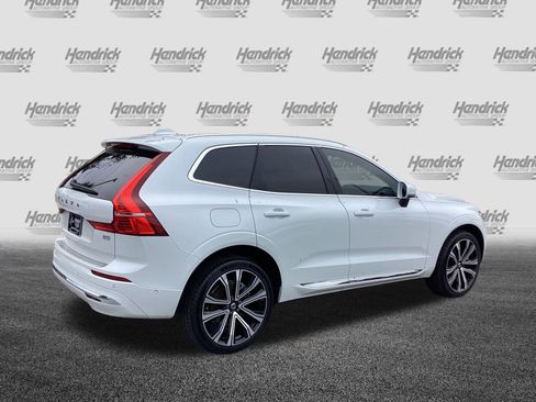 Certified 2023 Volvo XC60 B5 Ultimate w/ Climate Package image 11