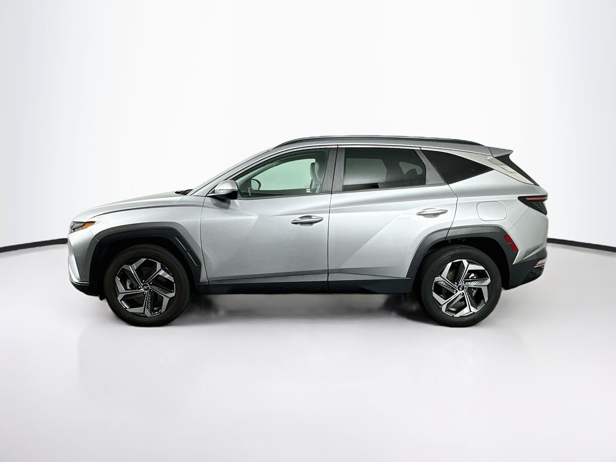 Used 2022 Hyundai Tucson SEL w/ Convenience + Premium Package AWD/4WD image 4