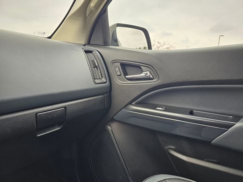 Used 2020 Chevrolet Colorado Z71 image 25