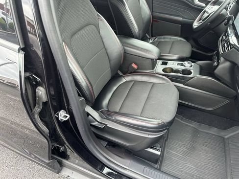 Used 2023 Ford Escape ST-Line w/ Tech Pack #1 AWD/4WD image 27