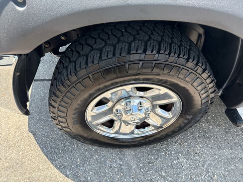 Used 2017 RAM 2500 SLT image 14