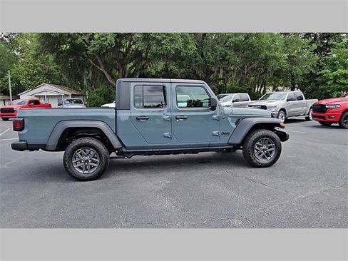 New 2025 Jeep Gladiator Sport image 36