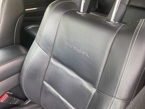 Used 2017 Dodge Durango Citadel w/ Technology Group image 24