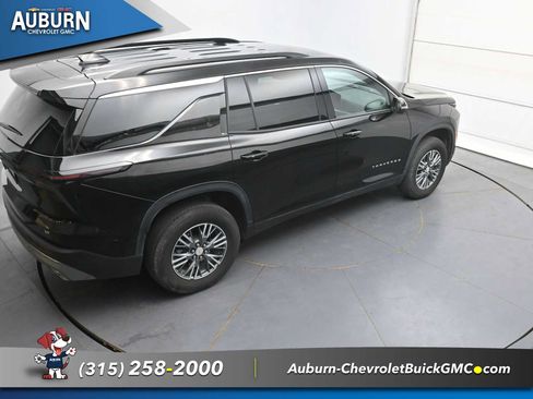 Used 2024 Chevrolet Traverse LT w/ Trailering Package AWD/4WD image 33