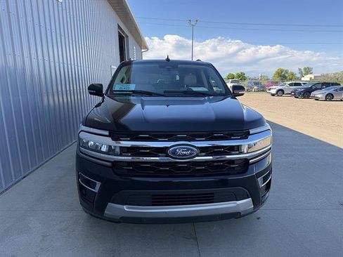 Used 2024 Ford Expedition Max Limited AWD/4WD image 2