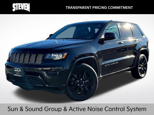Used 2021 Jeep Grand Cherokee Laredo X AWD/4WD image 3