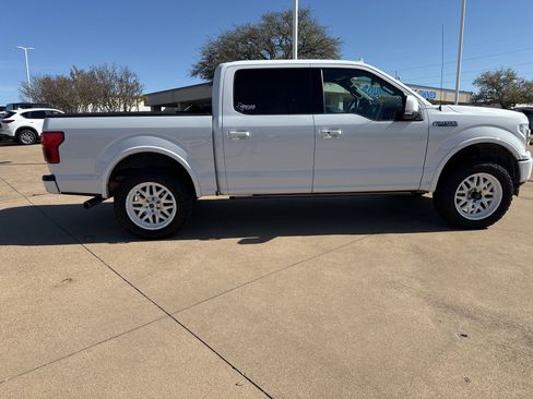 Used 2018 Ford F150 Lariat w/ Equipment Group 502A Luxury image 8