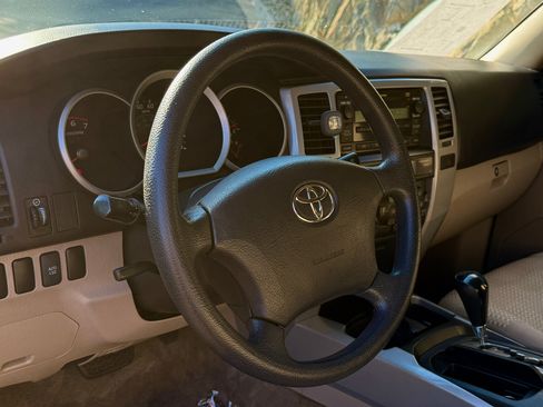 Used 2006 Toyota 4Runner Sport image 13