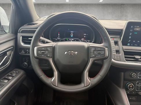 Used 2023 Chevrolet Suburban RST w/ Luxury Package image 21