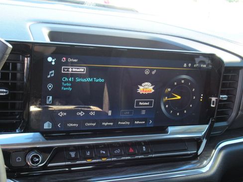 Used 2024 Chevrolet Silverado 3500 LTZ w/ LTZ Convenience Package image 23