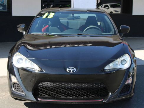 Used 2013 Scion FR-S RWD image 2