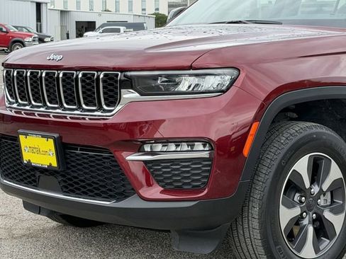 Used 2022 Jeep Grand Cherokee Limited 4xe image 8