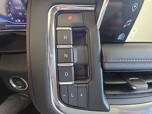 Used 2023 Chevrolet Tahoe RST w/ Luxury Package AWD/4WD image 16