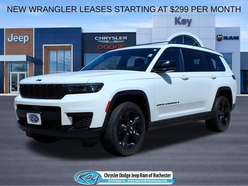 Used 2023 Jeep Grand Cherokee L Laredo AWD/4WD image 1