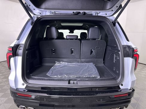 New 2026 Chevrolet Traverse RS w/ LPO, Floor Liner Package image 94