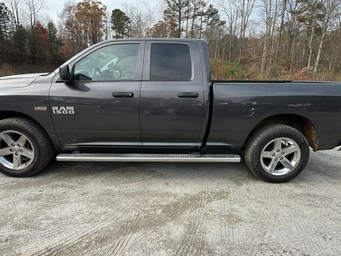 Used 2018 RAM 1500 Express w/ Express Value Package image 11