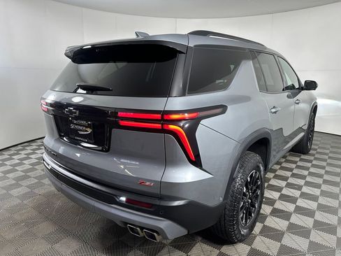 Used 2024 Chevrolet Traverse Z71 w/ Enhanced Driving Package AWD/4WD image 5
