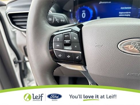 Used 2023 Ford Explorer Platinum w/ Technology Package image 32