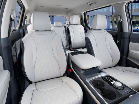 New 2026 Kia Carnival EX FWD image 15