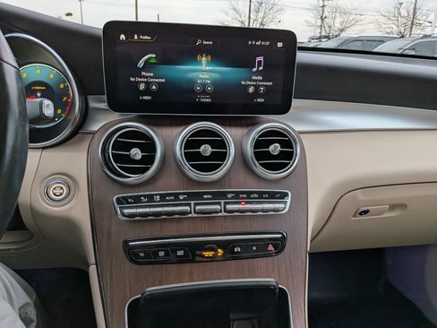 Used 2022 Mercedes-Benz GLC 300 4MATIC image 21