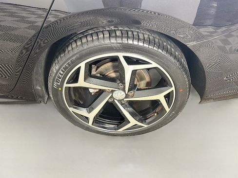 Used 2021 Volkswagen Passat 2.0T R-Line image 37