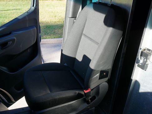 Used 2019 Mercedes-Benz Sprinter 144 image 18