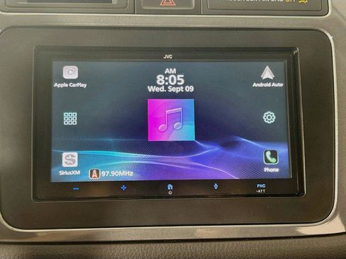 Used 2018 Volkswagen Tiguan Limited FWD image 14