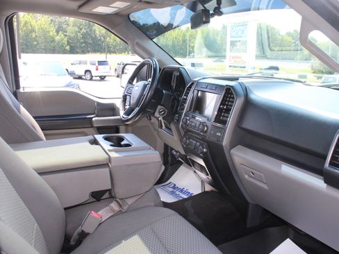 Used 2018 Ford F150 XLT w/ Equipment Group 302A Luxury AWD/4WD image 33