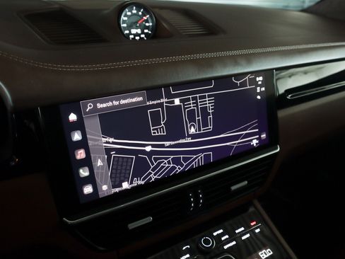 Certified 2023 Porsche Cayenne Turbo AWD/4WD image 21