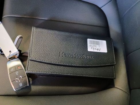 Used 2023 Mercedes-Benz GLA 250 4MATIC image 4