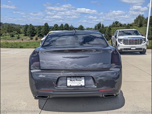 Used 2023 Chrysler 300 Touring L w/ Popular Equipment Group RWD image 8