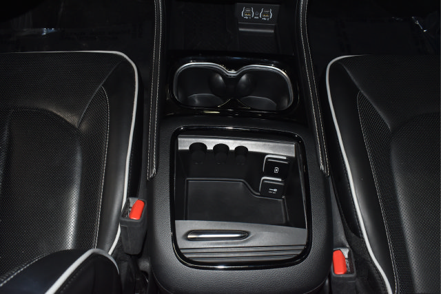 Certified 2025 Chrysler Pacifica Limited FWD image 29