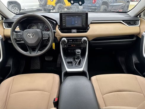 Used 2019 Toyota RAV4 LE image 24