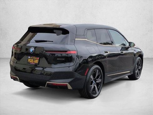 Used 2024 BMW iX xDrive50 AWD/4WD image 5