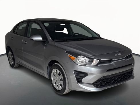 Used 2023 Kia Rio S image 3