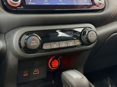 Used 2024 Nissan Kicks SR image 15