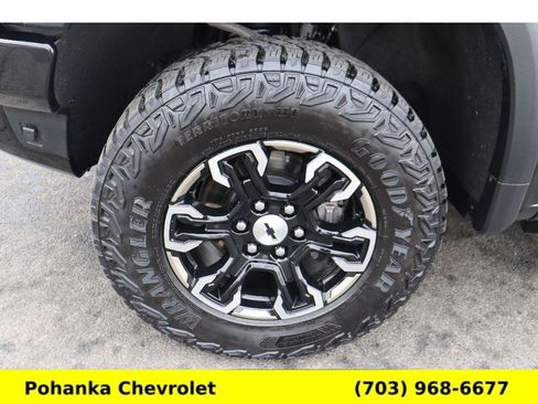 Used 2025 Chevrolet Silverado 1500 ZR2 w/ Technology Package image 27