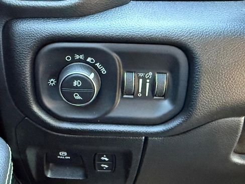 Used 2022 RAM 1500 Laramie w/ Sport Appearance Package image 23