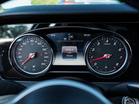 Used 2019 Mercedes-Benz E 300 image 26