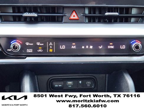 Certified 2023 Kia Sportage EX FWD image 18