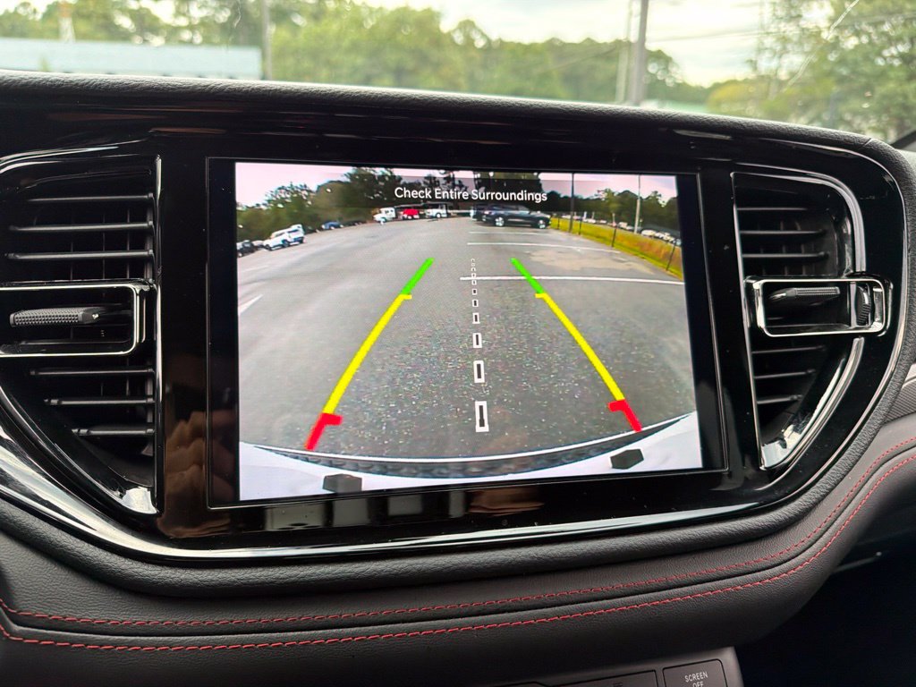 Used 2025 Dodge Durango GT RWD image 11