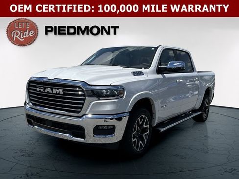 Certified 2025 RAM 1500 Laramie AWD/4WD image 4