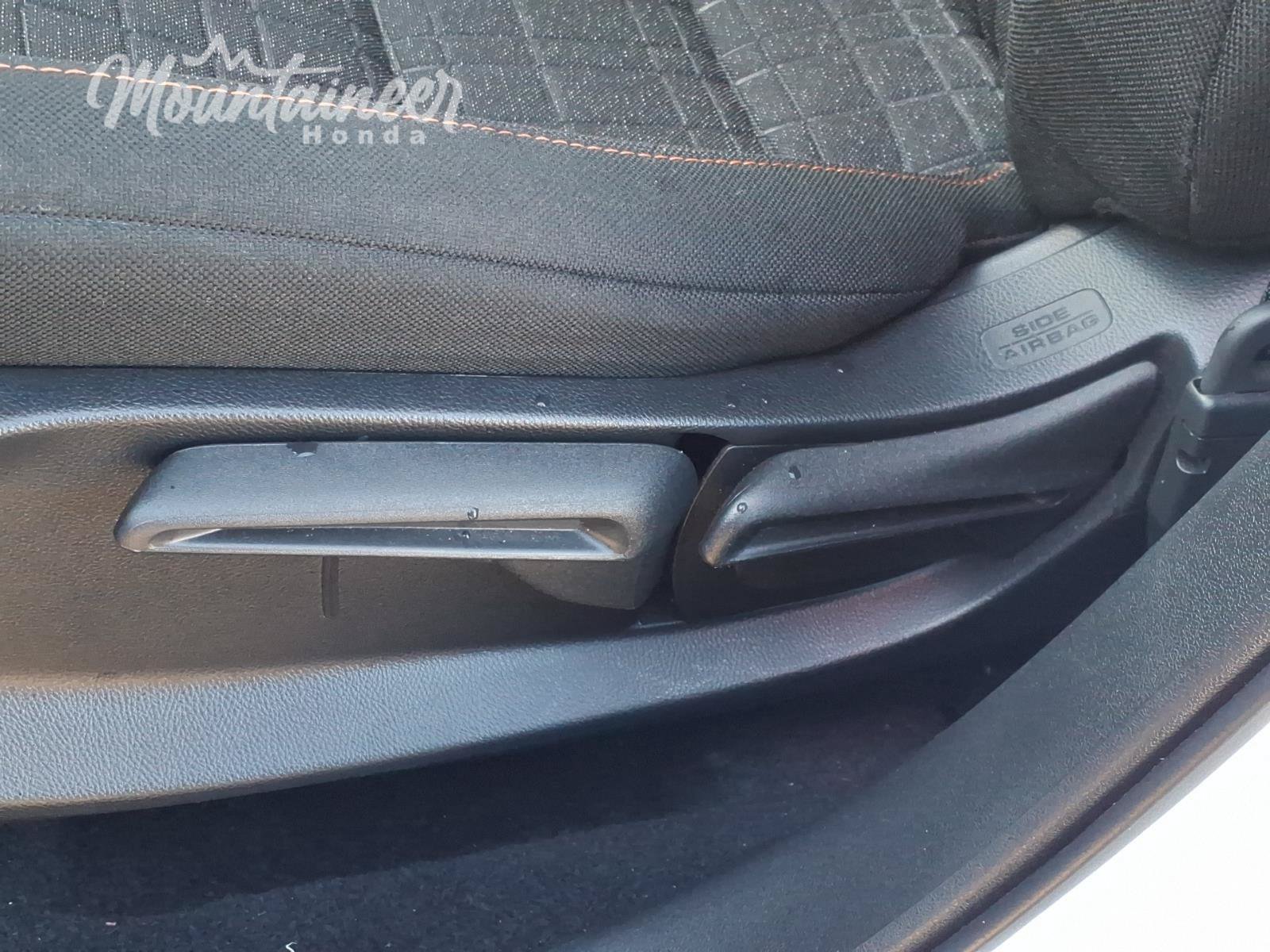 Used 2025 Honda HR-V Sport image 36