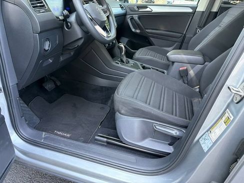 Used 2022 Volkswagen Tiguan S FWD image 9