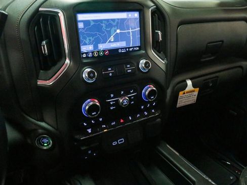 Used 2022 GMC Sierra 2500 AT4 w/ AT4 Preferred Package image 24