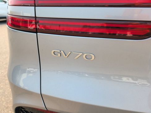 Used 2025 Genesis GV70 2.5T AWD/4WD image 35